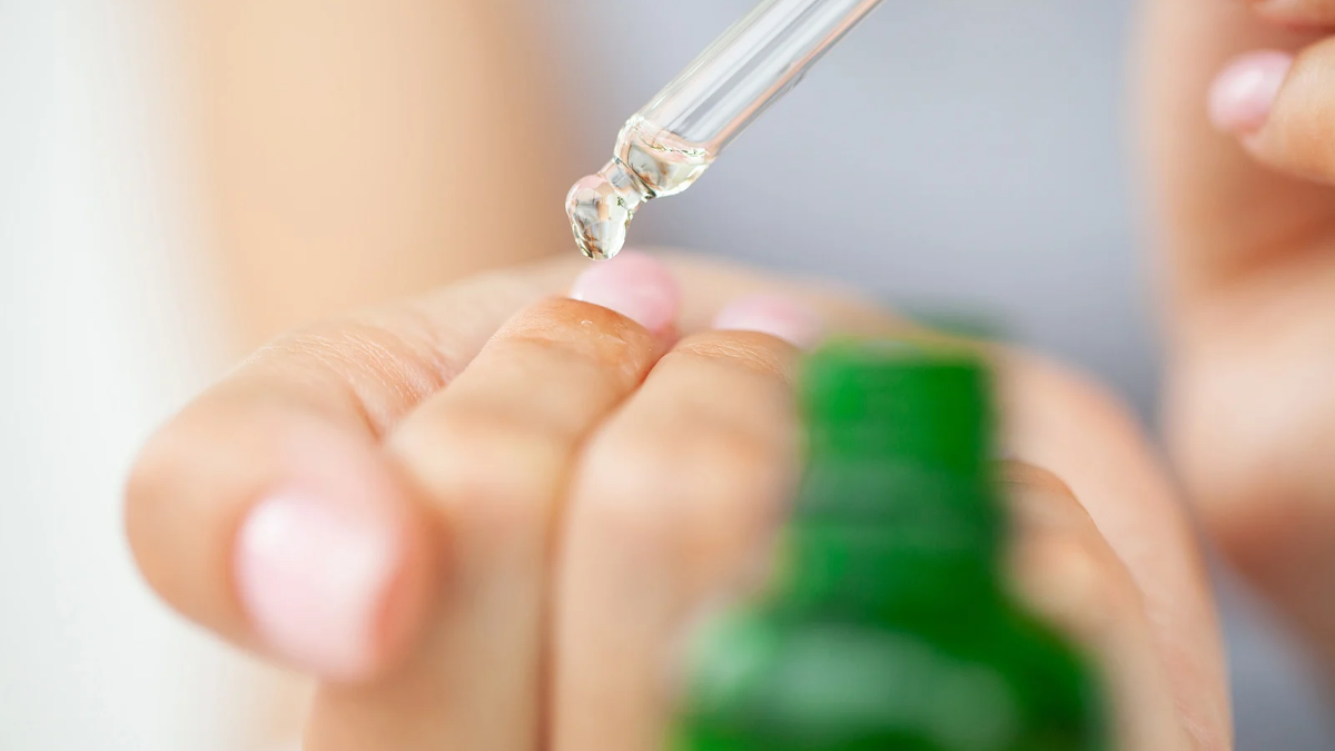 Moisturizing nails naturally with coconut oil for smooth and strong nail growth