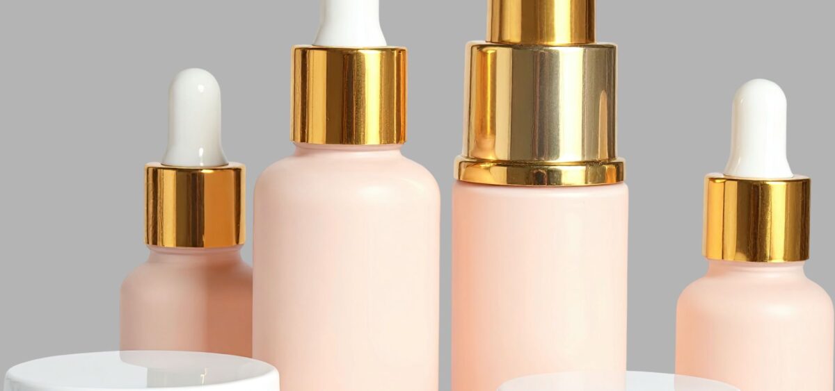 Top rated acne products on Amazon USA including cleansers, serums, and spot treatments for clear skin