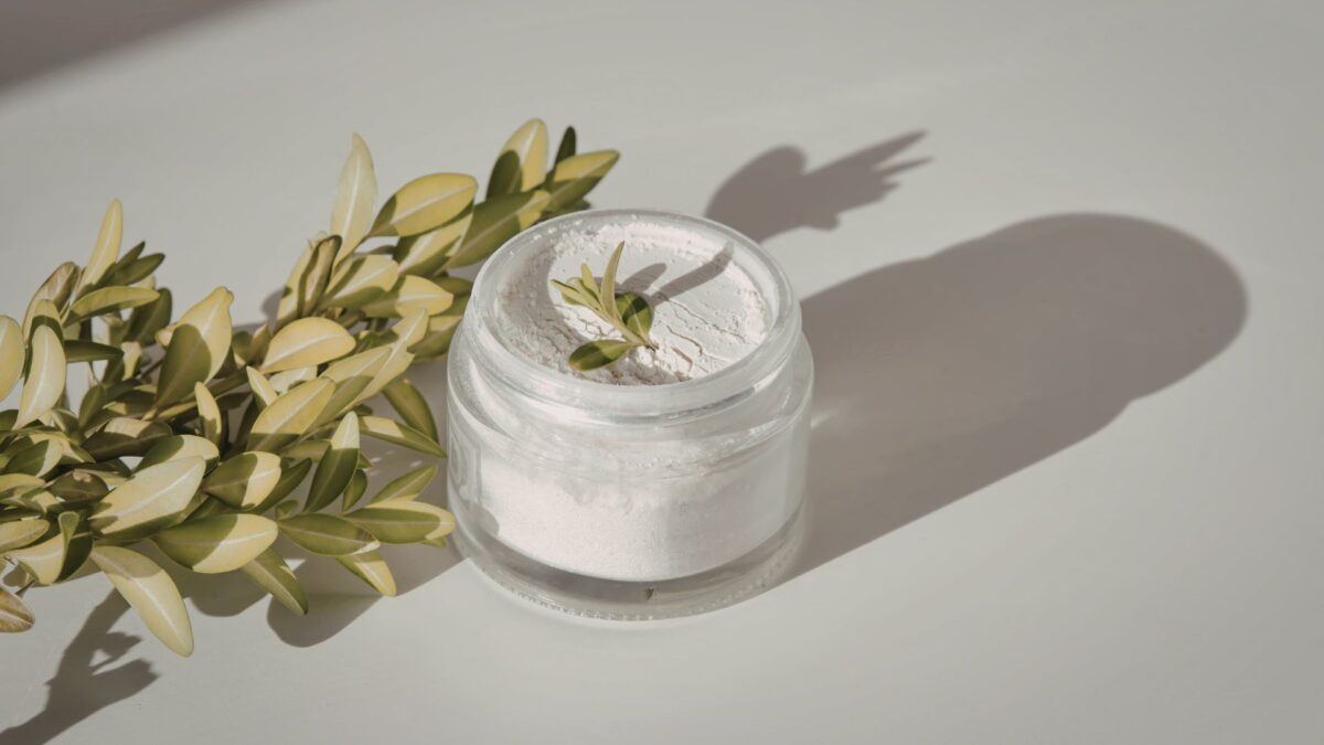 best face cream for oily acne skin with multiple skincare products for clear skin