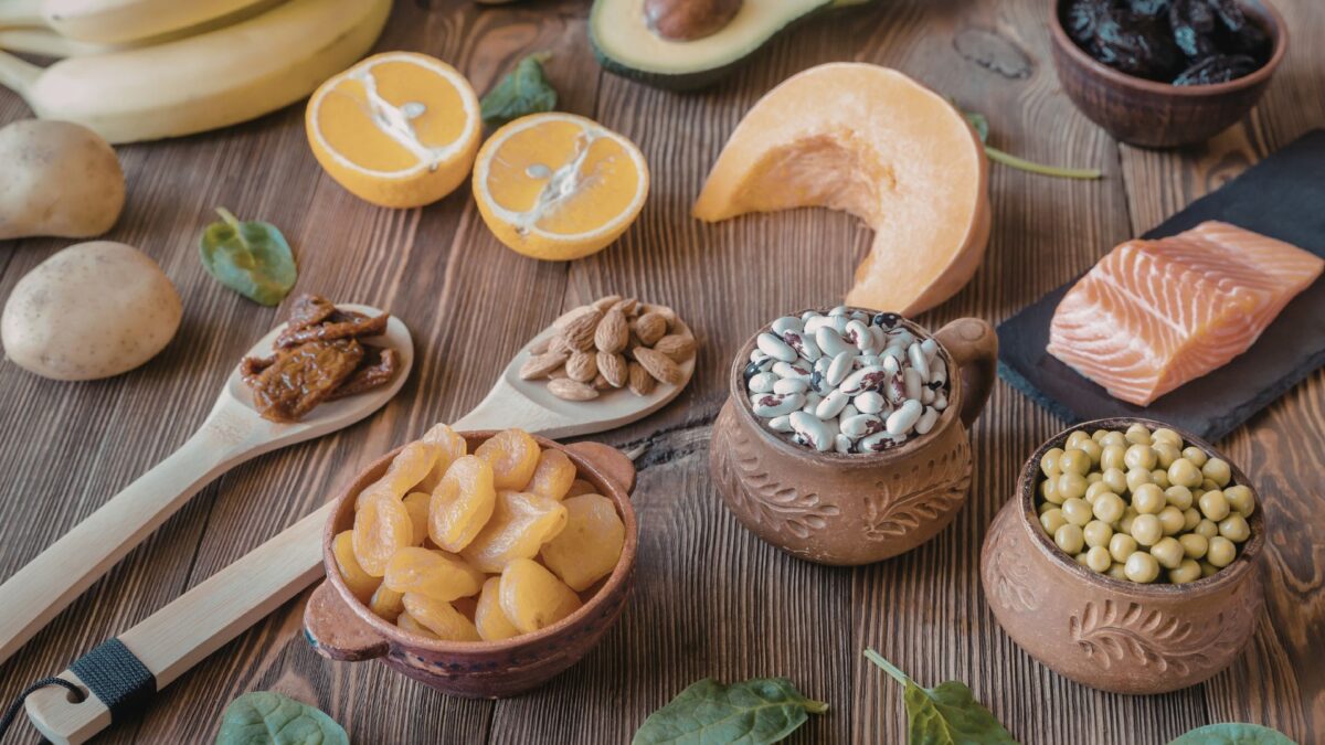 vitamins and nutrients for acne prone skin showing healthy diet and clear skin benefits
